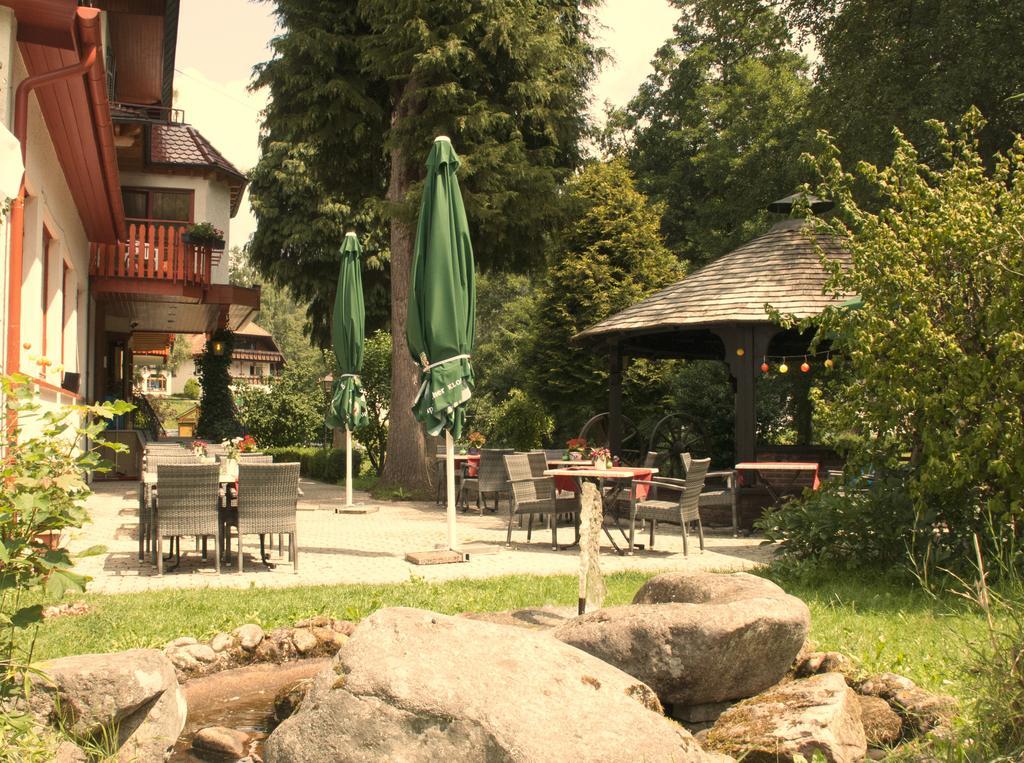 Enz Residenz Hotel Enzklösterle Buitenkant foto
