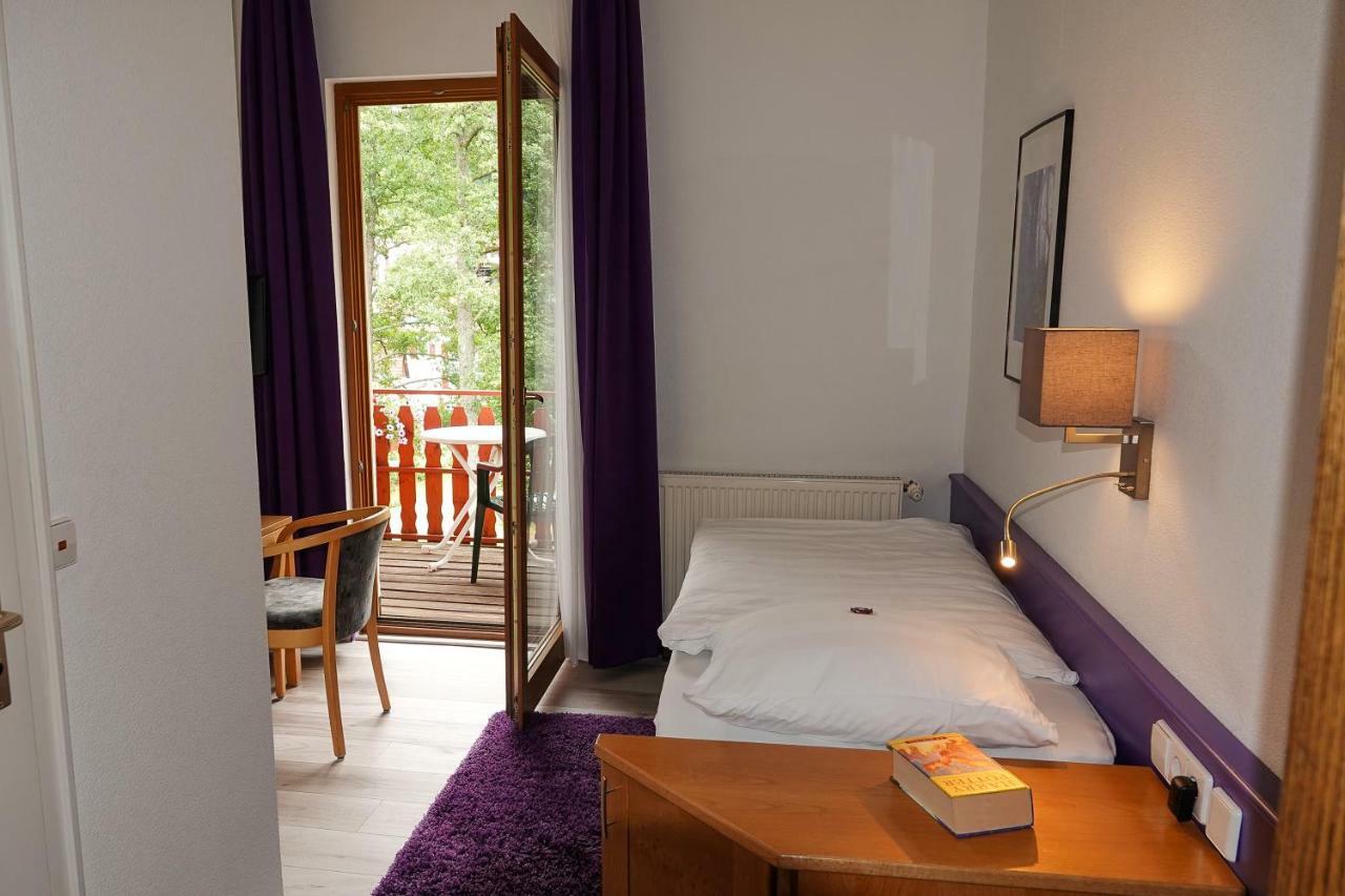 Enz Residenz Hotel Enzklösterle Buitenkant foto